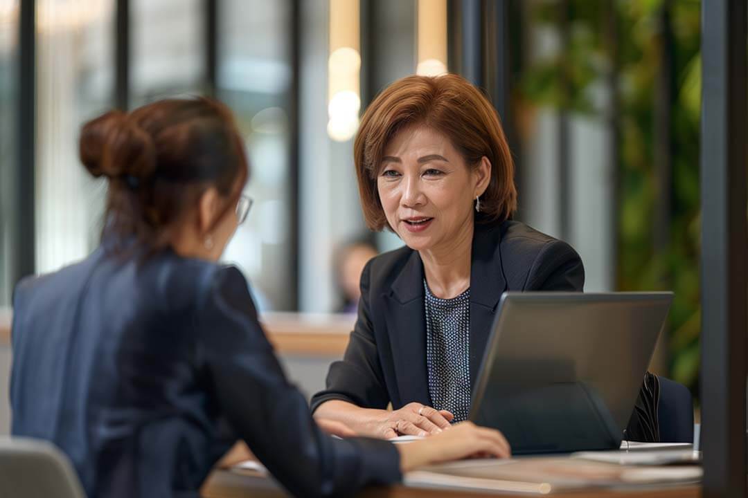 f12.Investment-Financial-Image.woman-office-laptop